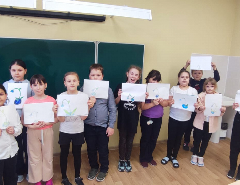Подснежник – хрупкий белый цветок ...